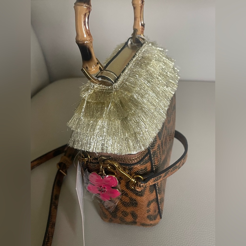 NWT Betsey Johnson, the Tiki Chic Bar Satchel Bag. 🛖 🍹 🏝️ - Picture 10 of 11
